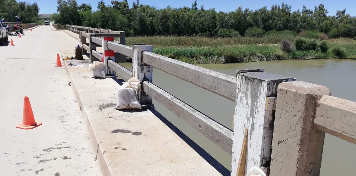 NC_drpw's tweet photo. The Department of Roads and Public Works is conducting joint sealing and repairing guardrails of the  Putsonderwater bridge on the DR3309 road in the Z.F Mgcawu District. Working to create safer bridges in our province. 
#TrendsettersInInfrastructureDelivery https://t.co/Tdmbnr8vkP