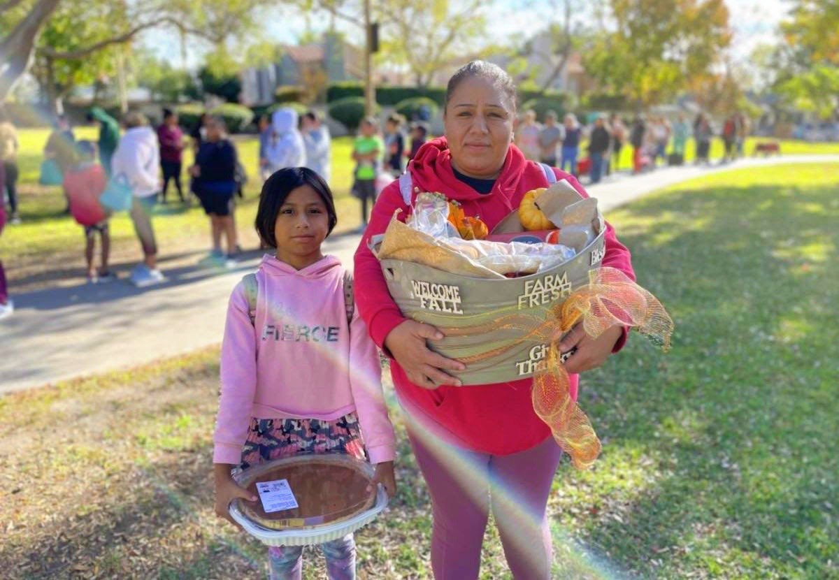 FriendlyOC's tweet image. Thanks to generous donors and volunteers, 634 Turkey Baskets were collected for families this Thanksgiving.
(2,853 total individuals)
#friendlycenter #orangecounty #cityoforange #donating #OCnonprofit #orangeca #orangecounty #ocvolunteers #ocfamily #cityofBuenaPark