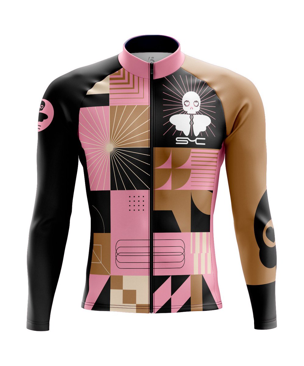 CiclistSm's tweet photo. Estamos pensando que nos encanta el nuevo maillot para este invierno 🚴‍♀️
@53Dientes by @CiclistSm https://t.co/o4h93LkPHR