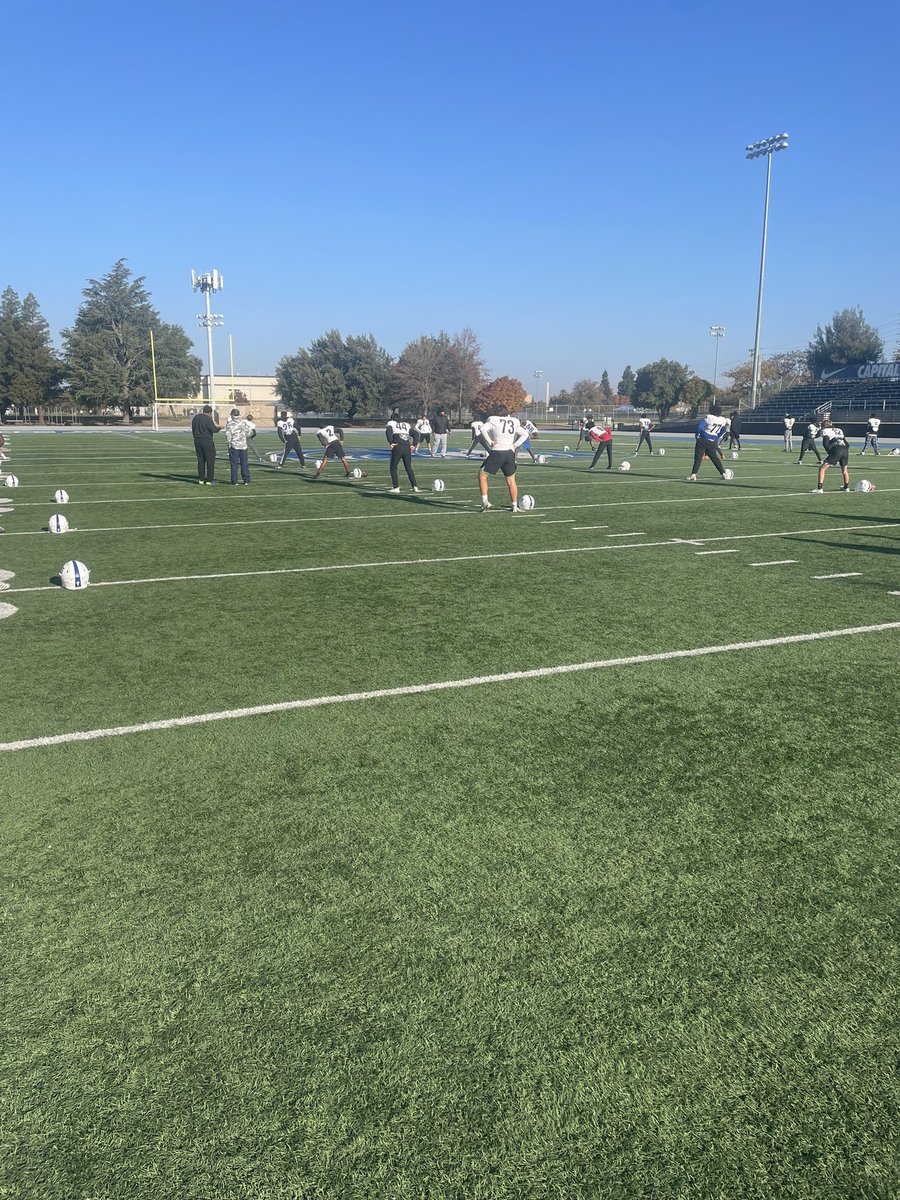 Go_CCSFootball's tweet photo. Thankful!  Ephesians 5:20.  #GoCap!🐾 @NEE_FEE_ZEE @CoachPatu @SacBee_JoeD @BlackHatFootbal @SacMaxPreps @KCRAdapper @heykevinjohn https://t.co/QS3j9mvE2O