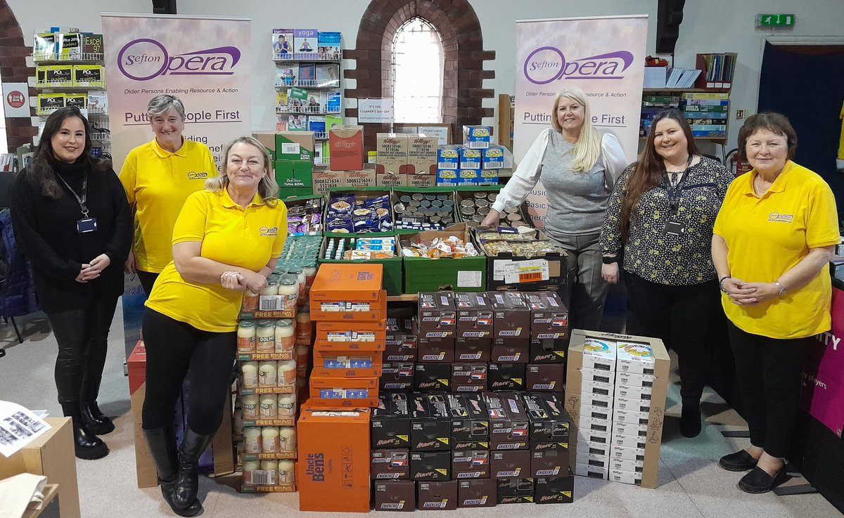 SeftonOPERA's tweet image. Sefton OPERA would like to thank @AnnOwensOVH and  @ShannaLeeOVH One Vision for the donation towards our Winter Warm Packs to older people last year we gave out 300 packs  &amp;amp; we know this year will be even busier. 

If you know an older person  in need call 0151 330 0479 or 07452