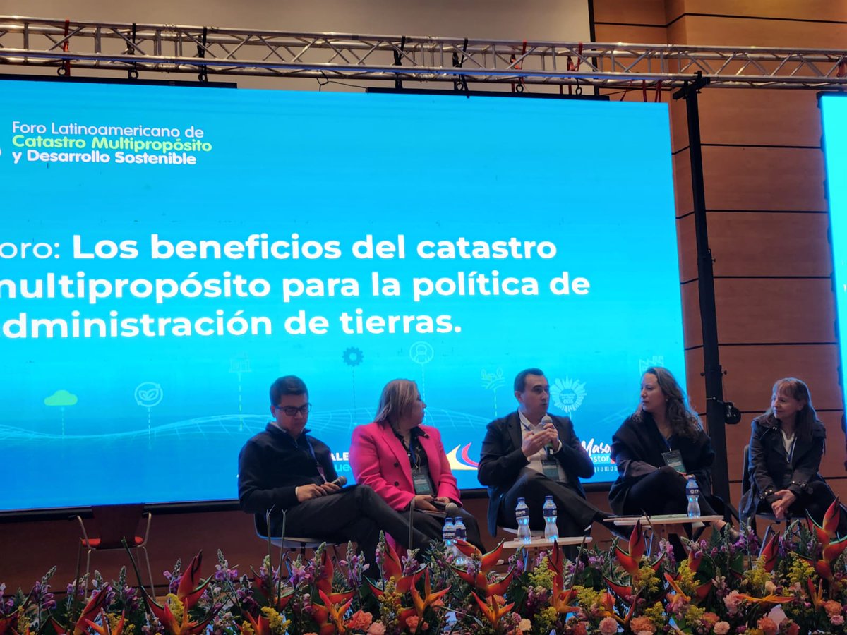 SwissTierrasCol's tweet photo. 📣Hace presencia en el Foro Latinoamericano de Catastro Multipropósito y Desarrollo Sostenible @APGUARILO en nuestra representación #ciudadmanizales @asocapitales #CatastroMultipropósito https://t.co/GIO8slEWKX