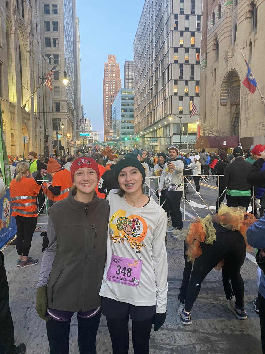 salinajd's tweet photo. Great start to Thanksgiving!!! @S3TurkeyTrot #drumstickdouble #10k + 5k with @Lizzys1206 https://t.co/oS125J2r27