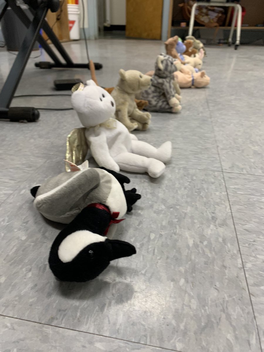 Beat buddies listening to their friends in primary practice for the Concert

@WmountElem families, you’re in for a treat on December 14th