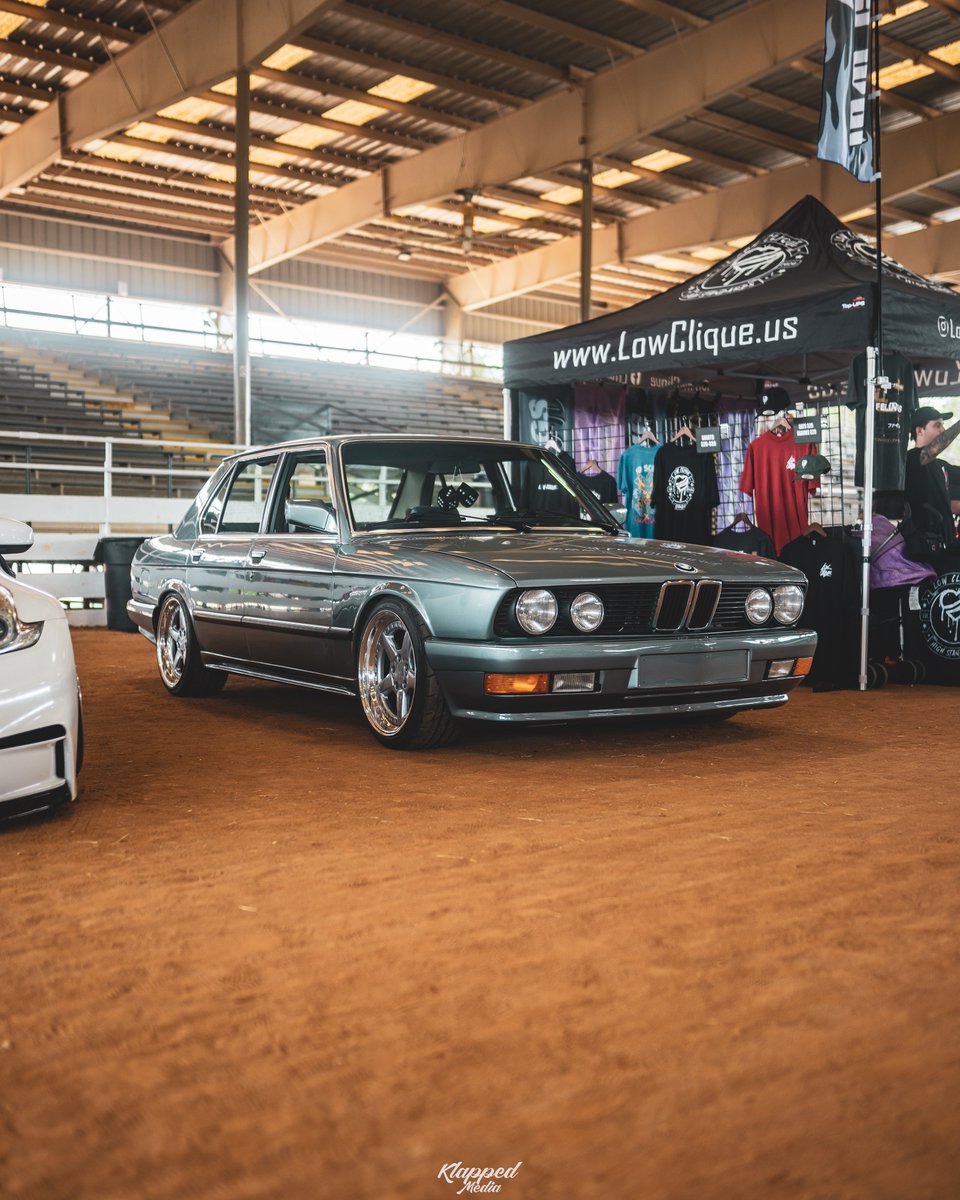 KlappedMedia's tweet image. youtu.be/iR307MNxDKk

Time to go live with this show coverage from @ASMvment Ocala!