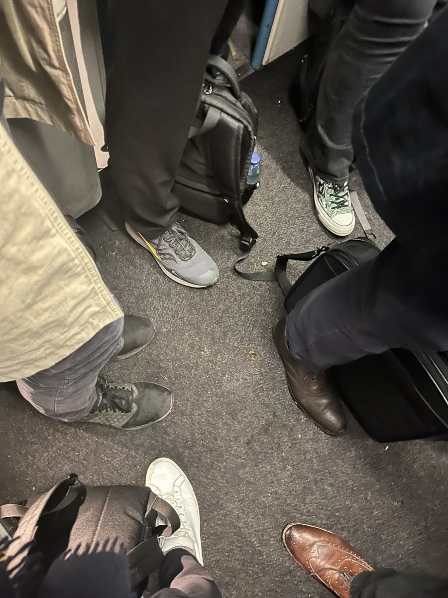 GusH076's tweet photo. @chilternrailway £125 https://t.co/DFF1nefttb