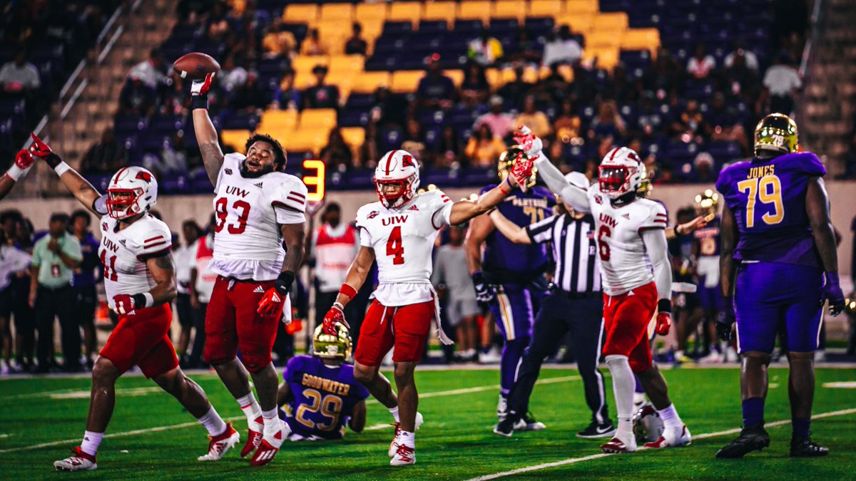 BallerReeves's tweet photo. After a great conversation with @DLcoachbeck, I am blessed to receive another D1 offer to play football at Incarnate Word University!

@UIWFootball @CoachPatke @JasonWitten @RossRoby1 @CoachShelton10 @NavyOut @WarriorStrongLC @TXTopTalent @TXPrivateFBGuy @NTXHSFB @247Sports https://t.co/k3mY3uwPUc