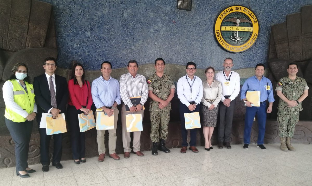 inocarec's tweet photo. Autoridades del #INOCAR mantuvieron reunión de trabajo con representantes y miembros de #ASOTEP @puertosprivados, en la que se analizó el ámbito de gestión y participación de este Instituto en procesos de desarrollo portuario, en su condición de Servicio Hidrográfico Nacional. https://t.co/rASIzfjlOW