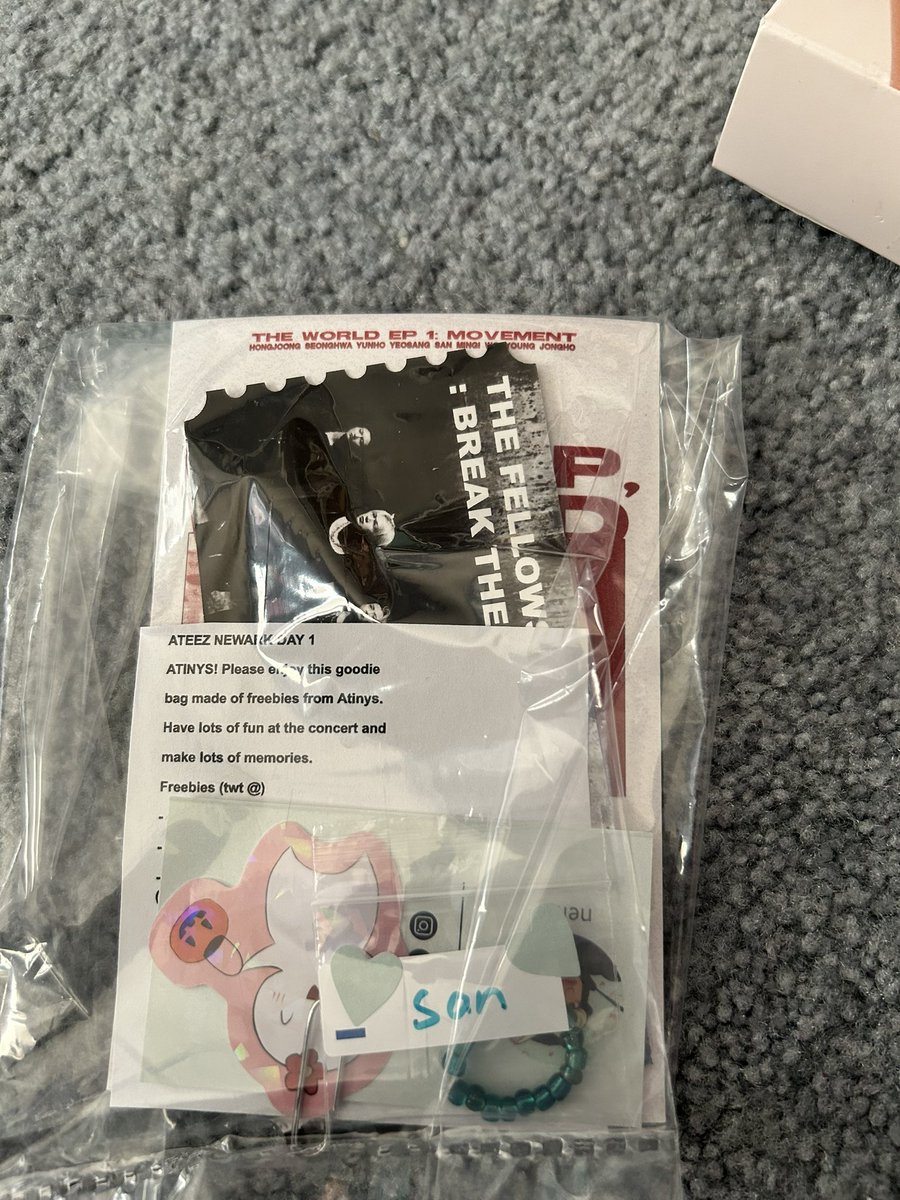 woorose_studio's tweet photo. I put together a goodie bag of freebies from Atinys! I only made about 50!
I’ll post when I arrive to claim a freebies! 
Below will be a description who freebie are and what they are! 
#ATEEZinNewark #ATEEZWORLDTOUR2022 @ATEEZofficial #ATEEZ #에이티즈 https://t.co/P2VqJfPzTL