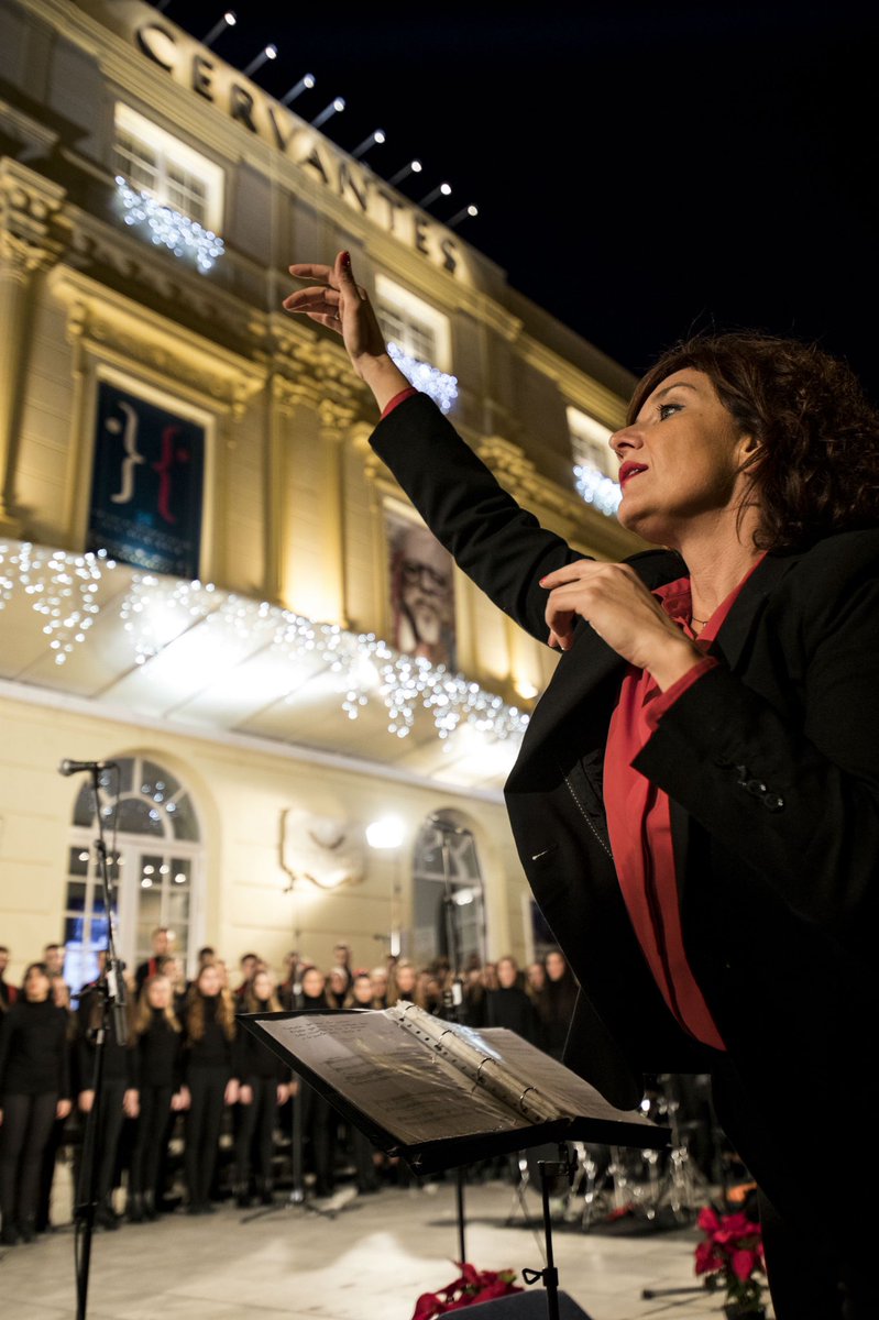 ESAEM_oficial's tweet photo. 🎄🎭CORAL DE #ESAEM 2022🎁
🔔 Sábado 26/11 👉 20:30h en @TeatroCervantes
🔔 Jueves 1/12 👉 @thyssenmalaga dos pases a las 19:00h y 20:30h
🔔 Jueves 15/12 👉 @ESAEM_oficial a las 19:00h
¡Te esperamos! Entradas libres hasta completar aforo. https://t.co/NSnyWcycDe
