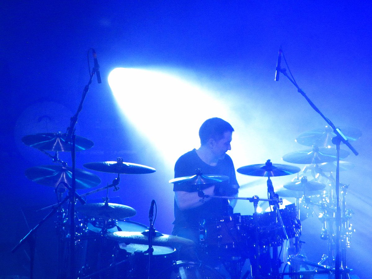 Sean Moore a la batería. Markus Unger • CC BY 2.0