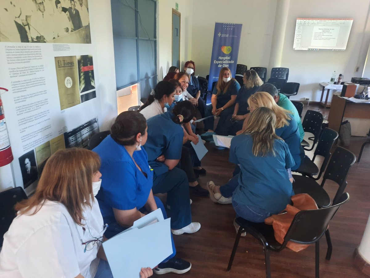 Gleisarielo's tweet photo. La Brigada médica cubana; Celebrando nuestros 15 años de labor a la mano con nuestros hermanos uruguayos,#CubaCoopera ,#Danel_Popa,#Ezequiel80888760,#EmbaCubauruguay https://t.co/E2vZ1tEKla