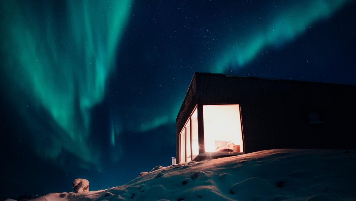 Our brand-new Northern Lights on the Edge of The Arctic itinerary includes a four-night stay in one of our most remote locations in Northern Norway, Varanger Lodge.

Learn more in our latest newsletter. bit.ly/WTWI_VarangerL…

Photographs by 📸
Varanger Lodge