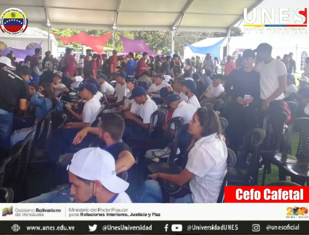 #ManosParaProducir 🇻🇪 Se hace acompañamiento en el Congreso Estudiantil a Nicolás Maduro Guerra, Jorge Gonzáles, y Aleida Guevara, y los Delegados Estudiantiles Internacionales en la Base Aerea la Carlota. Al mando de licenciado coronel (B) José Alizo.
<a href="/lacamer/">GRAL LARRY CARRERA</a> @DttoUnes1