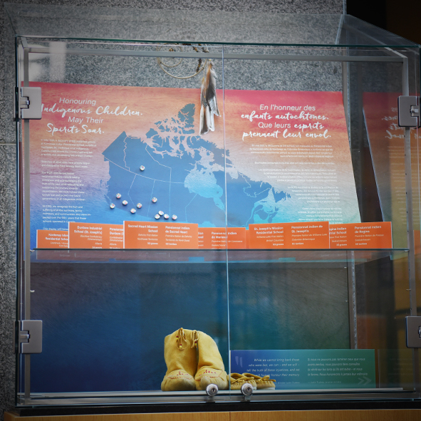 csiscanada's tweet image. At CSIS, we celebrate #HistoryWeek2022 by looking at some of our projects &amp;amp; accomplishments.

This beautiful monument, created in 2021, is on display at CSIS’s headquarters to remember and honour the victims of Indigenous Residential Schools.