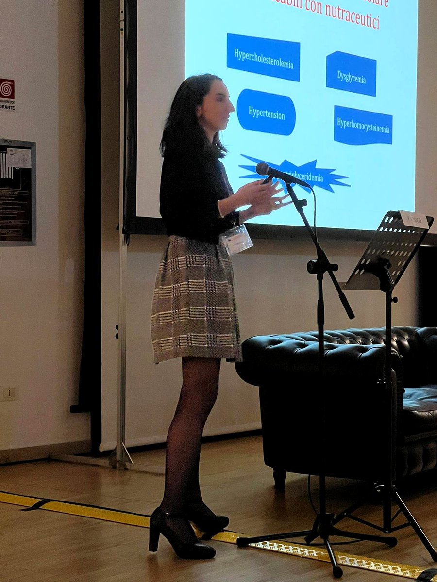 FedericaFogacci's tweet photo. Pics from #Pescara 📸, dove, in occasione del Congresso Nazionale #SIAPAV @SIAPAV_angio , ho parlato di "#Nutraceutica e benefici cardiovascolari: dalla fisiopatologia alle linee guida" 🫀
#angiologia #SIAPAV2022 https://t.co/W7zytY1Q8r