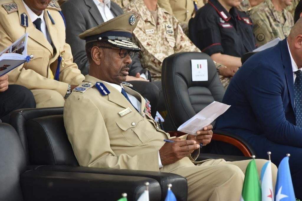 sntvnews1's tweet photo. #PICTURES: The Police Commissioner @GenHijaar has on Thursday concluded a training in #Djibouti for members of Somali Police Force.
#Somalia https://t.co/i9mHkfaNrP