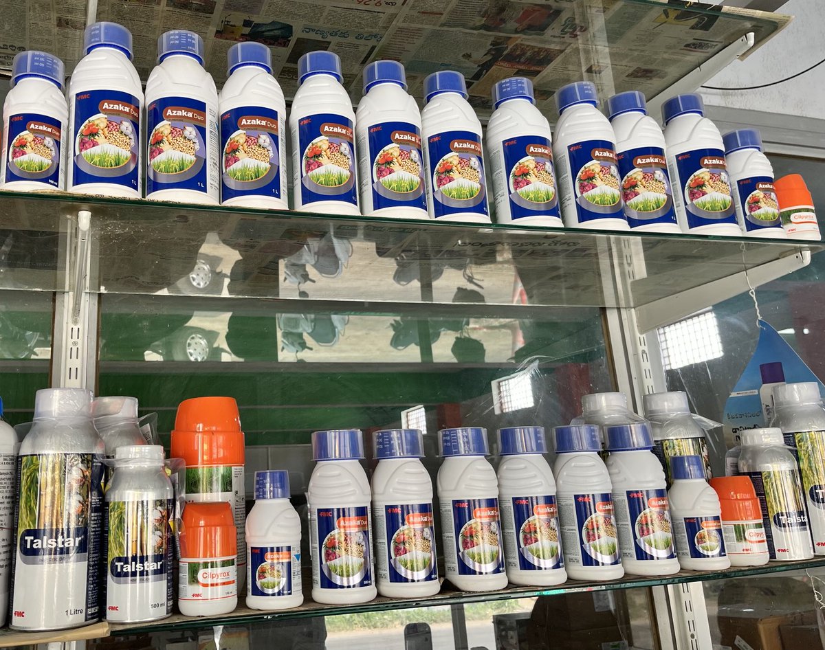 mritunjay1978's tweet photo. More SKUs on the shelf means more ownership over farmers purchasing options. Retailer feel proud in displaying our brands in the front shelf , Our Non-Diamide Products rock on the retailers shelf. If it’s Pink its Picxel on d Shelf😊#FMCIndia #Brands #Biologicalsbyfmc #Grabshelf https://t.co/9yszbQYSkp