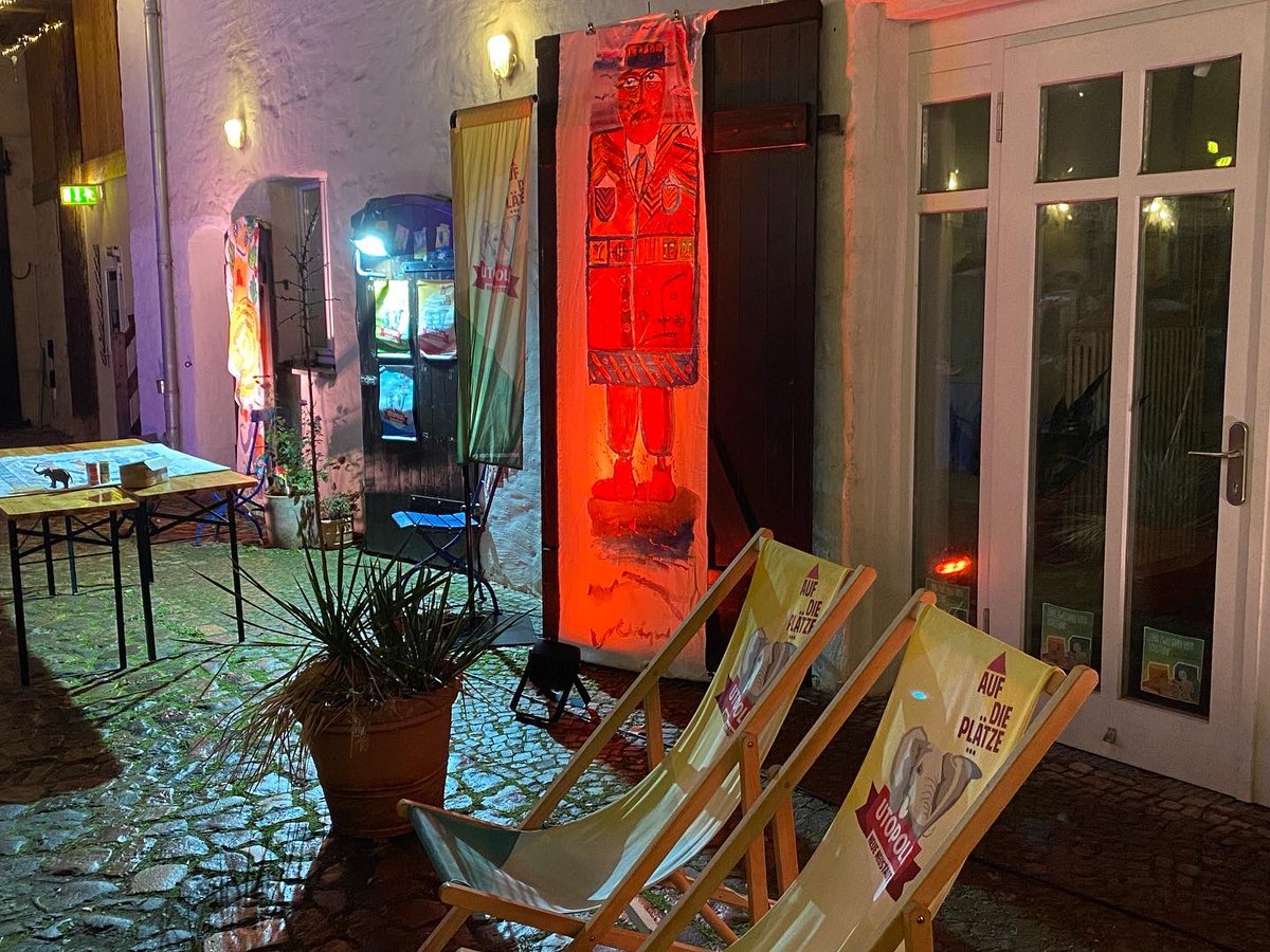denjanm's tweet photo. Bei der Abschlussveranstaltung von #utopolis, einem wichtigen Projekt für die Neue #Neustadt in #Magdeburg. Schade, dass dieses Projekt endet. Danke an Sandy und allen weiteren Beteiligten. https://t.co/ug1dSarLPT