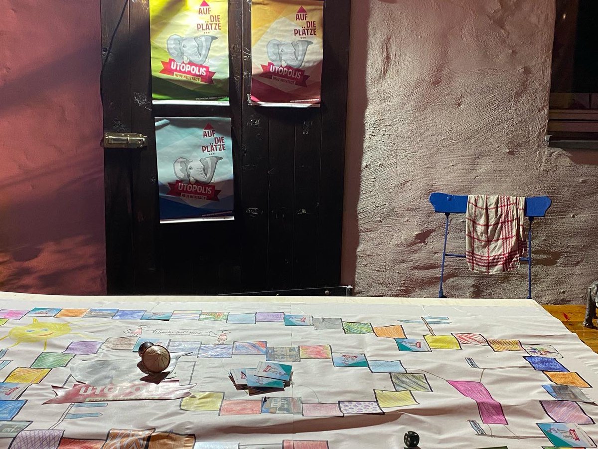 denjanm's tweet photo. Bei der Abschlussveranstaltung von #utopolis, einem wichtigen Projekt für die Neue #Neustadt in #Magdeburg. Schade, dass dieses Projekt endet. Danke an Sandy und allen weiteren Beteiligten. https://t.co/ug1dSarLPT