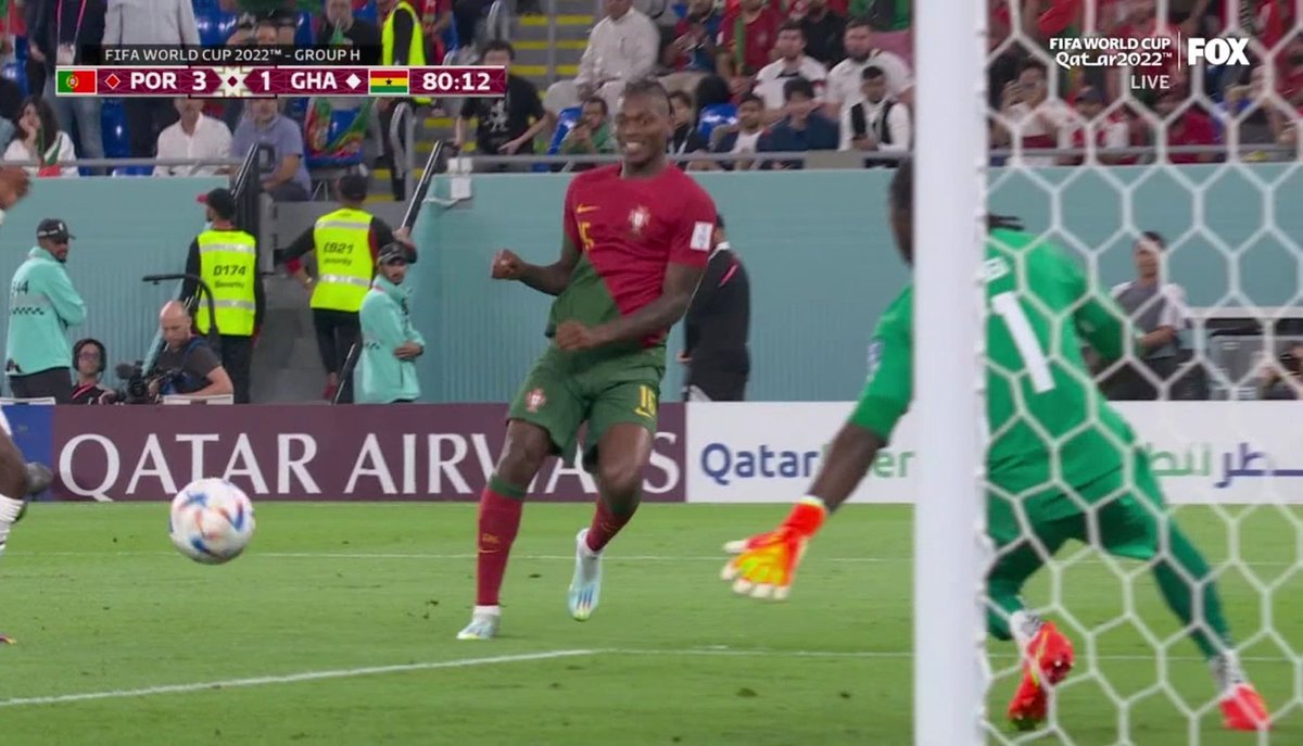 <a href="/acmilan/">AC Milan</a> <a href="/RafaeLeao7/">Rafael Leão</a> 😁