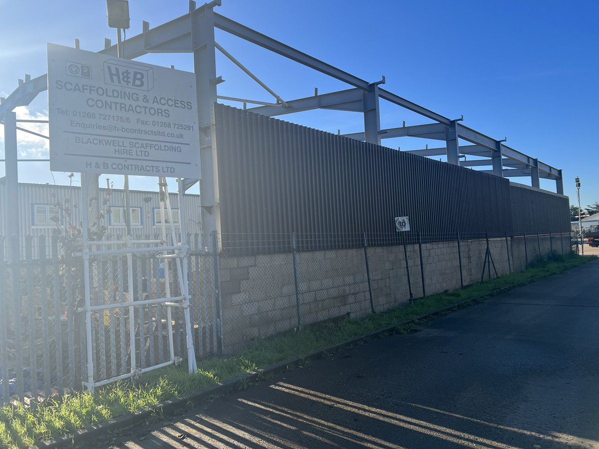 FirstFixGroup's tweet photo. #basildon #essex
#hotrolled frame almost complete and ready for #cladding in 3 weeks . https://t.co/xSrvCjMWpX