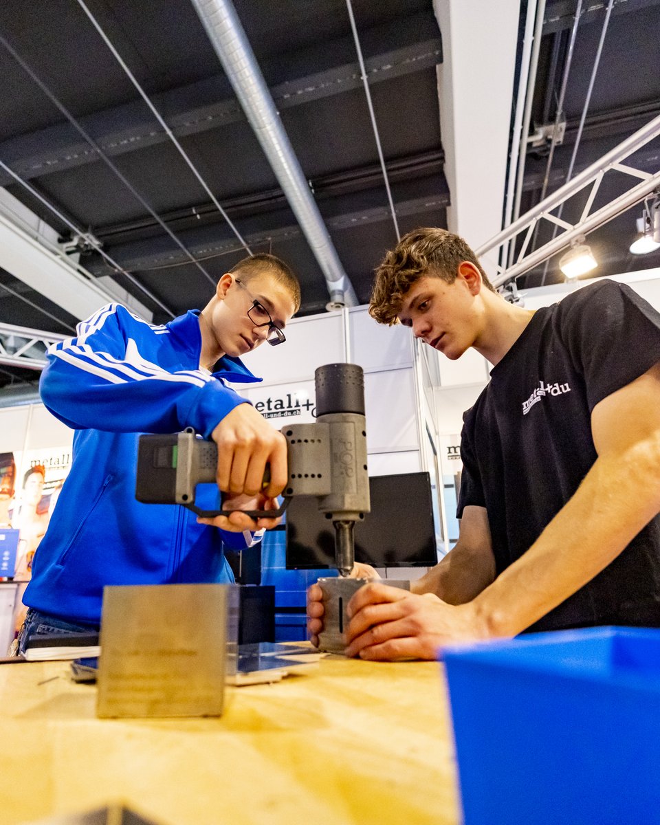 Berufsmesse Zürich tweet media