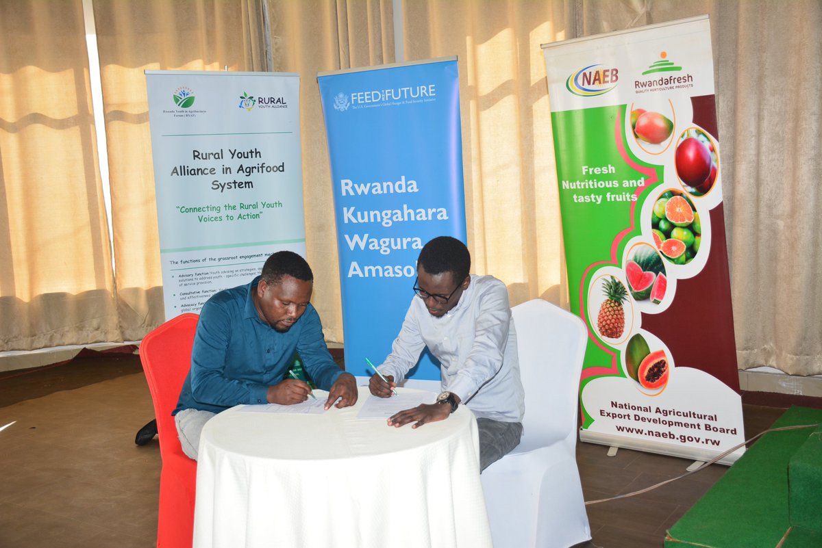 ryaf_agribiz's tweet photo. In today matchmaking  event, 5 potential  export companies (…)signed letter of intent with 11 youth led companies for accessing the export market. https://t.co/cFPzAMhhpD