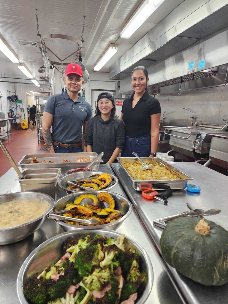bonme's tweet photo. Happy Thanksgiving! Check out the delicious meal Ali, Angel, and Kelly cooked up for the team 😍 

We're so thankful for our supportive team, bubble tea,  and most of all, YOU, for allowing us to spread Asian-inspired dishes around Boston❤️🍁

#bonme #bonmebites #thanksgiving https://t.co/Nx7OhvYuMz