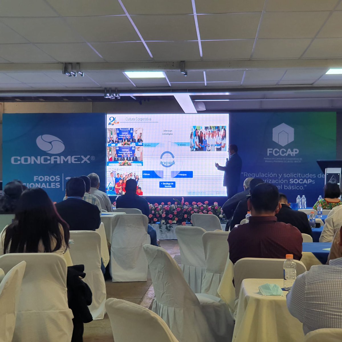 laconcamex's tweet photo. Casos de éxito, Mtro. Eleazar Cano Mireles, Presidente del Consejo de Administración de Cooperativa Acreimex expone los beneficios de la autorizacion y experiencia de @AcreimexOficial
#Socap #cooperativas #concamex https://t.co/PVd1EXfHHp