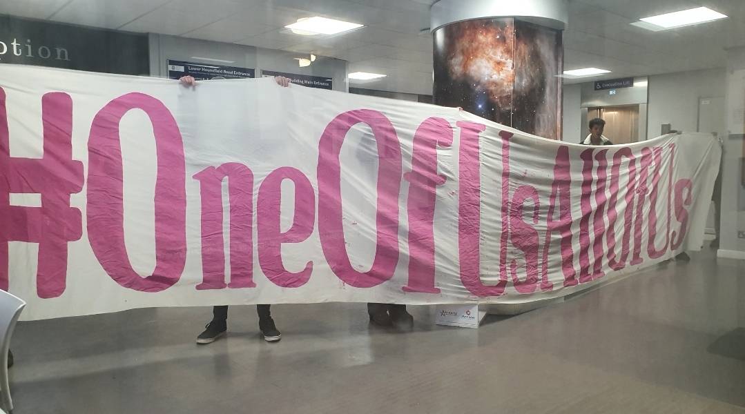 📢 HICKS HAS BEEN OCCUPIED 📢

Uni management must:
‼️Meet the UCU's demands
‼️Kick arms companies off campus

#OneOfUsAllOfUs 
#ArmsOffCampus