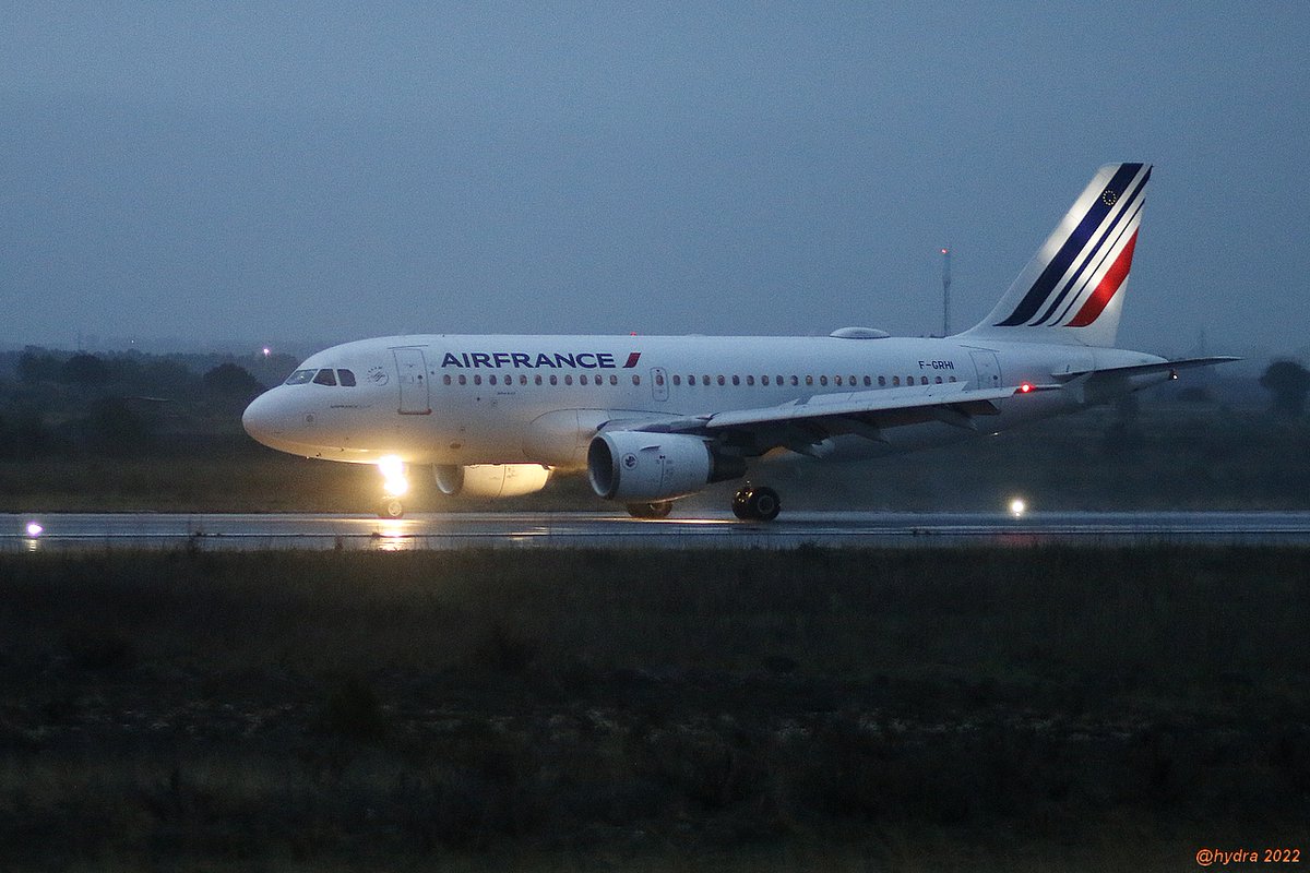 tous les airs y sont tweet media