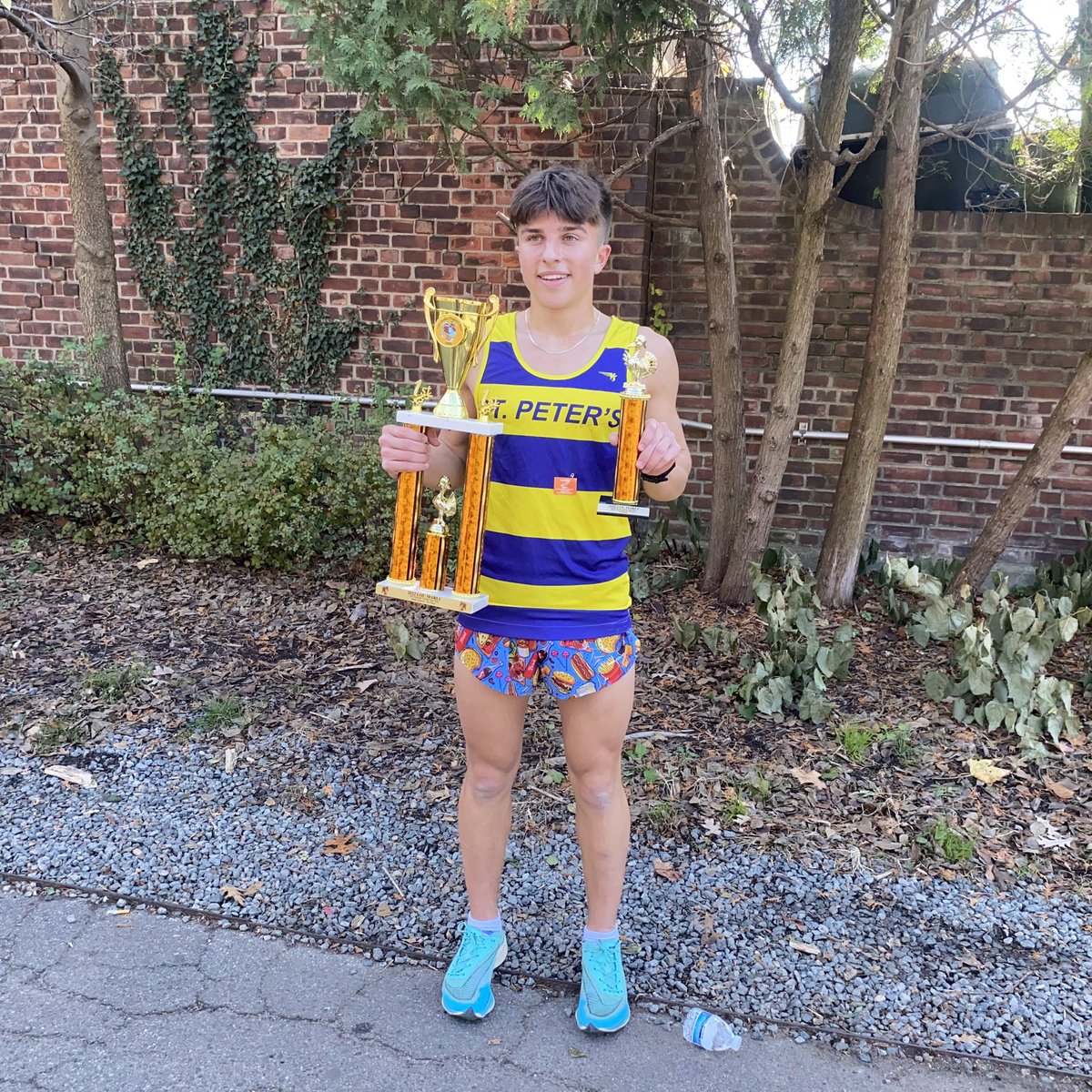 stpeterstrack's tweet image. The Rocket Comes Thru With The Win In A Time Of 15:07 At The 2022 Lou Marli Run aka The Turkey Trot. 🏃🏽‍♂️💨
Clove Lake Park - Aka The Mecca