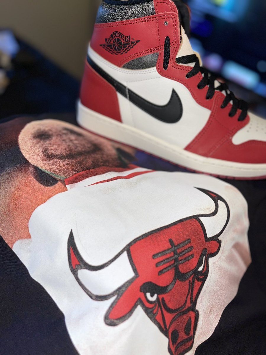 PassMyTweet_Lef's tweet photo. @snkr_twitr From mail to Feet!! #ThanksgivingKicks #RedPanda #snkrs #snkrsLiveHeatingUp
#yoursneakersaredope
#1of1s
@Nike @Jumpman23 @hisexcellence79
@footlocker https://t.co/RI112A5Vfd