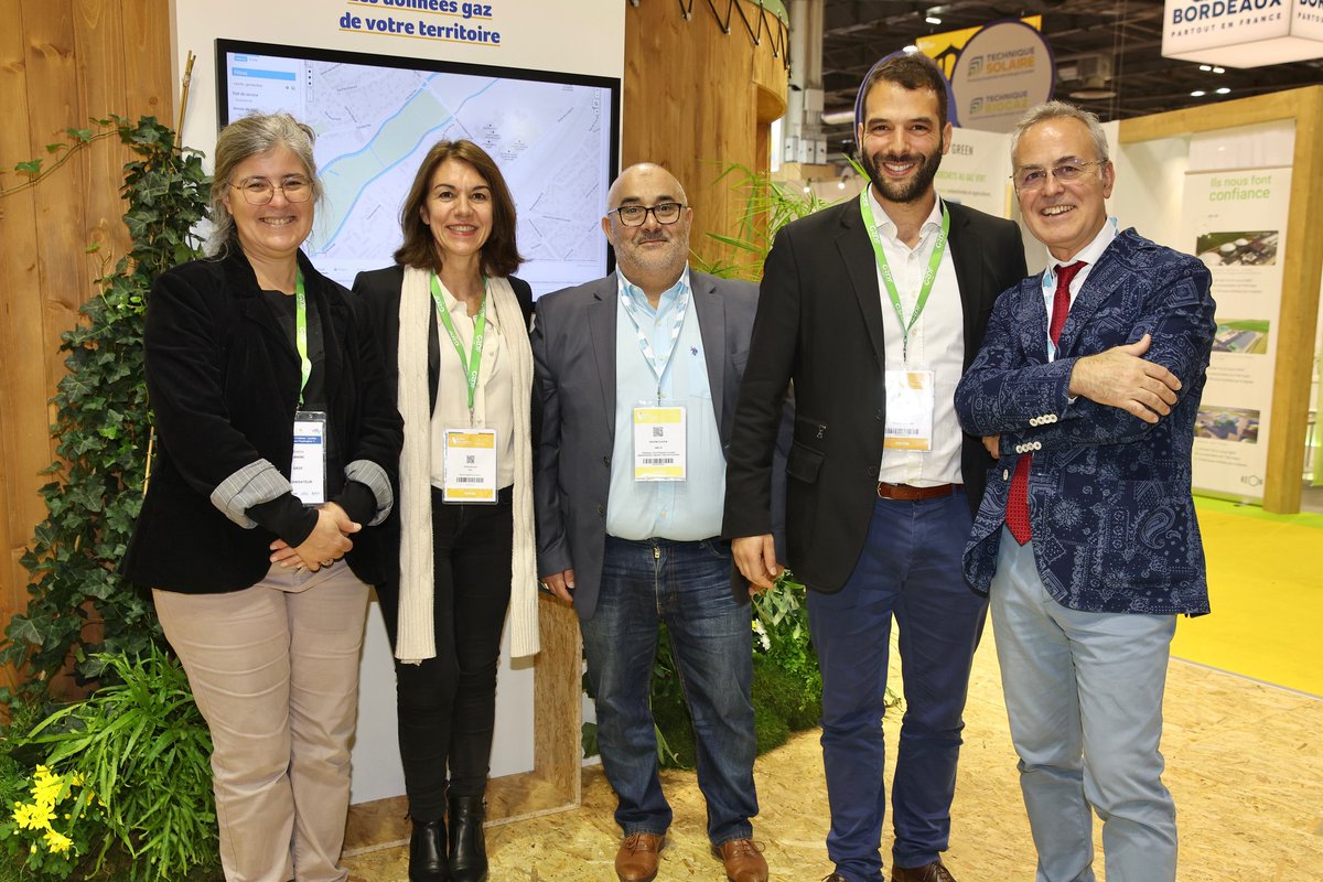 #SMCL2022 - Signature d’une convention entre <a href="/GRDF/">GRDF</a> et Mr Brahim OUAREM  <a href="/brahimouarem/">brahim O</a>, président SMOYS visant à développer les #GazRenouvelables, #Biomethane et le #BioGNV pour la #mobilité 
#Territoires #Energie