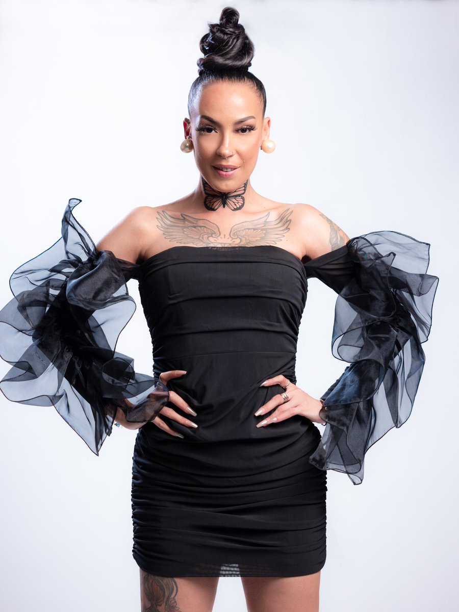 Je ne pourrai jamais cesser d’aimer les gens ! Oups ! Je rectifie : les « ÊTRES » 🤍🖤 Et si t’es ok avec moi, si on s’est compris toi et moi 🥰 mets des « 🤍🖤🤍🖤 » en RETWEET , CITE , ou COMMENTAIRE 

📸 <a href="/AudranSarzier/">Audran Sarzier</a> 
🚀 <a href="/GetHappenz/">GHZ</a>