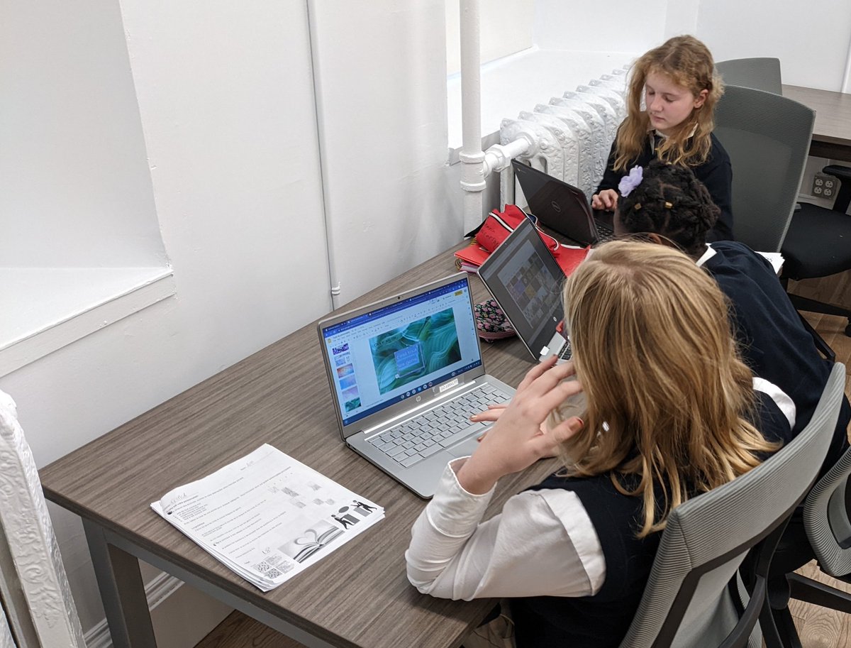 SBC_Technology's tweet image. Grade 7 French is incorporating tech as we create slideshows to present our &quot;Type de Personalité&quot;