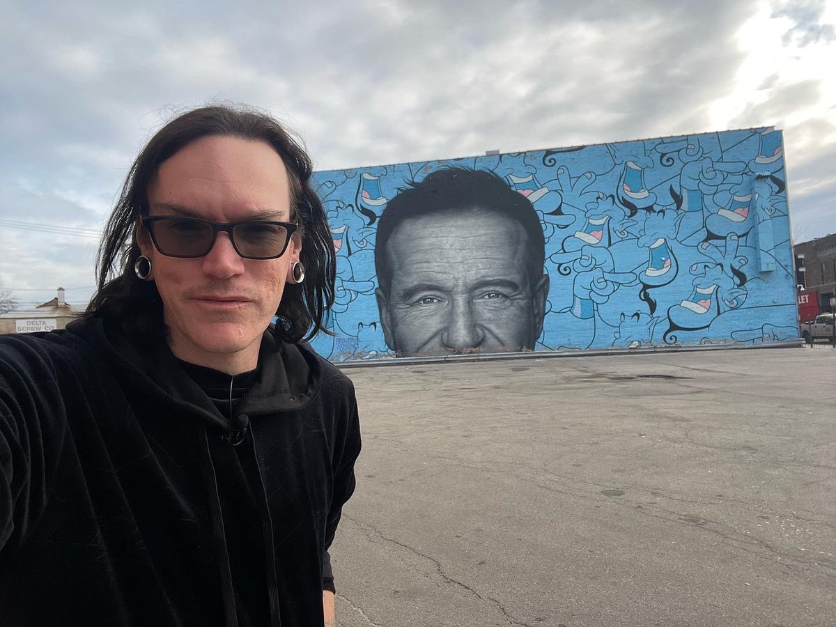 GrimmLifeCollective on Twitter "Robin Williams street art in Chicago."