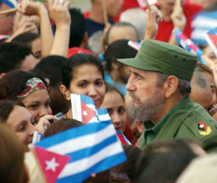 «(...) Este es el pueblo más noble que pueda concebirse, sacrificado, abnegado, valiente. Es un pueblo que luchó muy duro por su independencia hasta alcanzarla, que luchó muy duro por la justicia».
#FidelPorSiempre
#FidelViveEntreNosotros