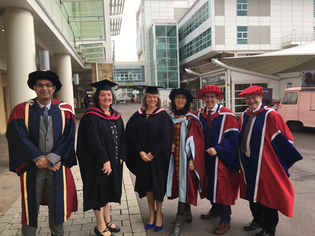 AlanMarvell's tweet photo. Celebrating the class of 2022! Well done to all our graduates @uniofglos @eventsglos #teamglos https://t.co/J9sKm5MoN8