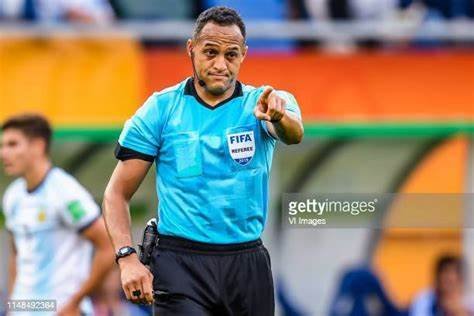 NanaAmeyawManu's tweet photo. I hate this 😡 man.
SHAME on you FIFA.
how can this be a penalty.
VAR is useless and waist of money. Those in the var room have disappointed humanity.
#noVAR
#SHAME
#FIRSTAFRICAN https://t.co/azVj57REjG