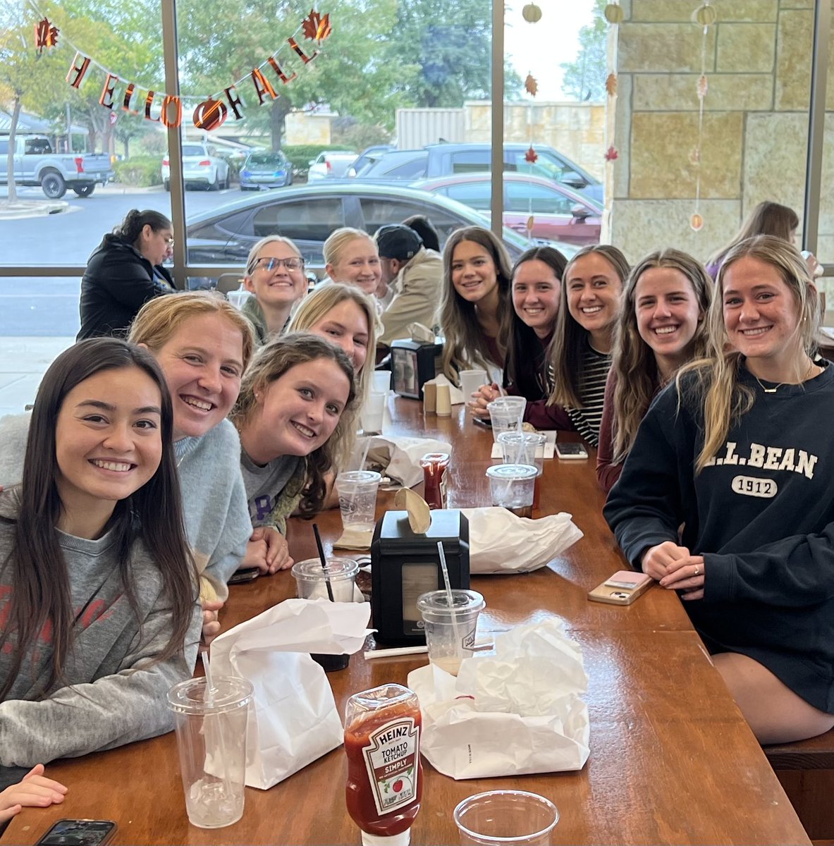 Happy Friendsgiving!  Great time with our graduate ⁦<a href="/GrapevineXC/">Grapevine High School Cross Country</a>⁩ girls celebrating a legacy of excellence.  Friends and memories last a lifetime.  May the power and the spirit of the Hard Rock be with them always!