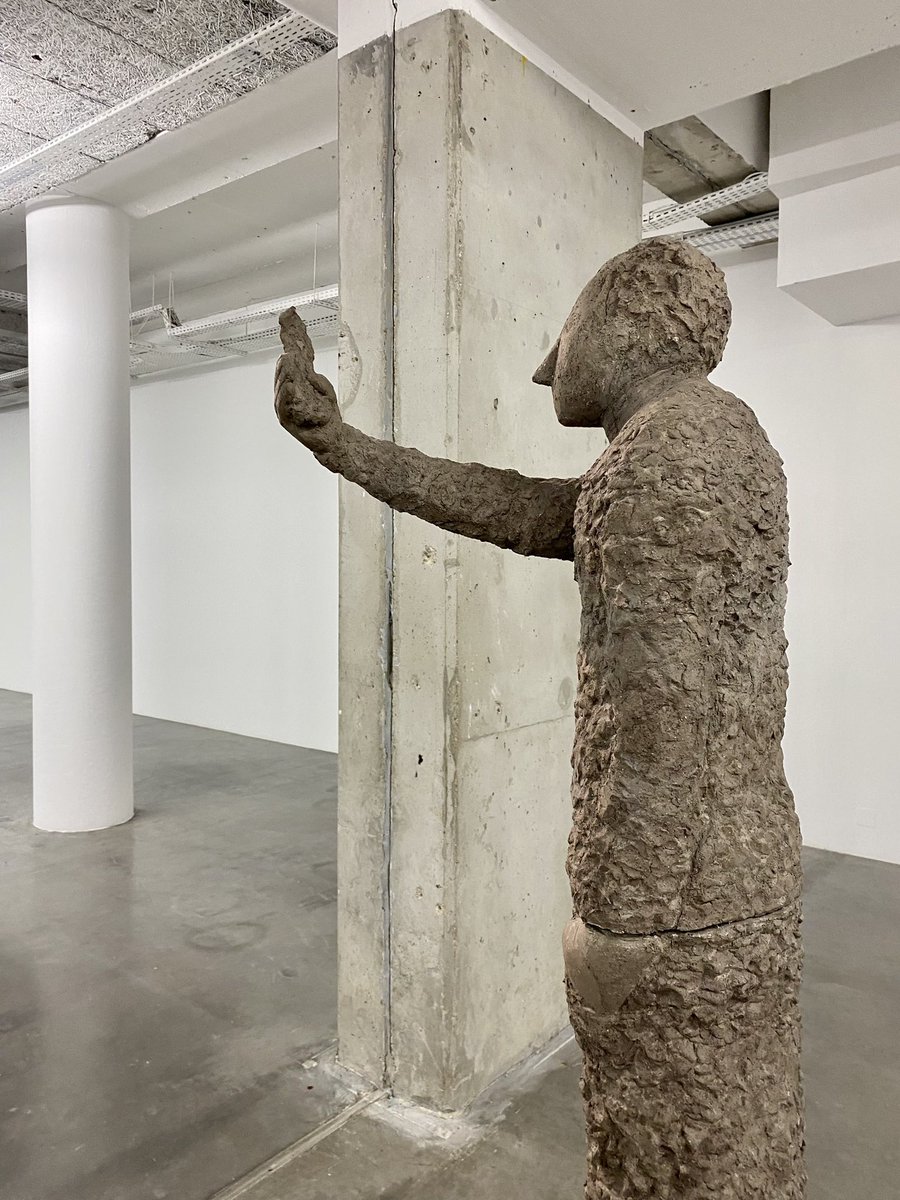 Guiguiii94's tweet photo. Découverte du Plateau, le site parisien du @FracIdF, qui fête ses 20 ans, et de l’expo (sans intérêt) d’œuvres récentes de la plasticienne-sculptrice-vidéaste allemande #JudithHopf (1969-). https://t.co/f0dFWZHTbc