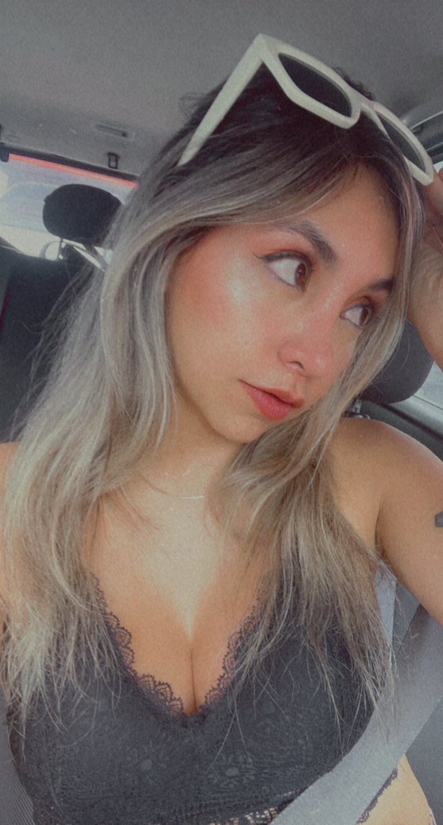 DanyGrass's tweet photo. Mira mi derrame del ojo 👁️
Jijiji poquis…😹
#derrame #perodemiel #deroll #blackgrass #bralette #filter #palderrame #ojodefish #vacaciones #hastaenlacity #danygrass @DanyGrass https://t.co/6tyce1nTYG