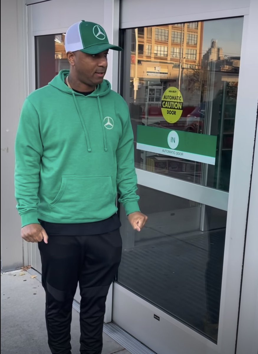 When you storm out ya baby mom crib with all ya shit, but forgot ya #PS5 controllers #WALLO267 #WALLOBELIKE #MILLIONDOLLARZWORTHOFGAME #WALLOMEMES