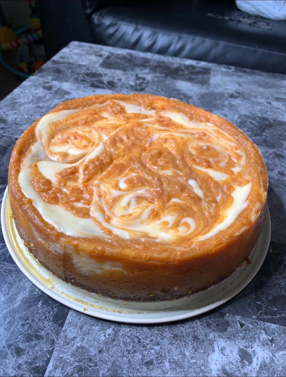 SiriusLeigh_'s tweet photo. Sweet Potato Cheesecake https://t.co/qkkv1fQ6m5