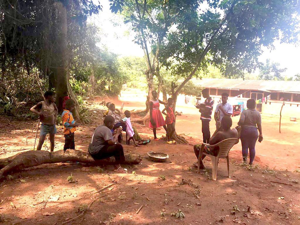uesdgh's tweet photo. UESD students posted to Onumako &amp; Klo Begoro in the Yilo &amp; Manya Krobo Municipalities, under the  University’s Community Based Experiential Learning (CoBEL) programme, interacting with members of the communities. 
#UESDCoBEL
#UESD22
#HOPE22 https://t.co/vW0EtCuFTD