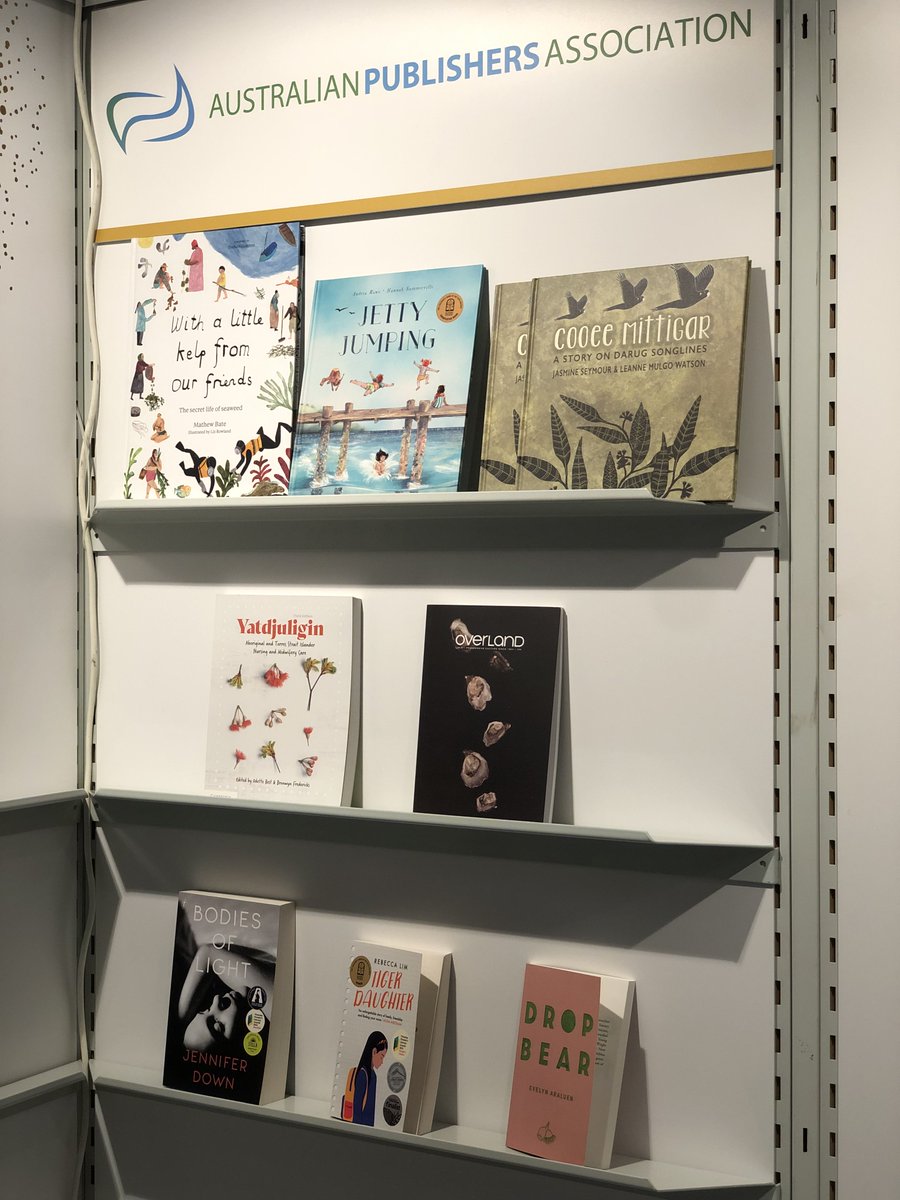 AndreaRowe_au's tweet photo. Pardon me if I look a little teary and grinny all at once.
It's a pretty swell pinch-me moment to see #JettyJumping perch happily on the @AusPublish stand at the Frankfurt @Book_Fair. Thanks, @HardieGrantCP's Chren Byng for sharing the display images. #Fbm22 https://t.co/jRpXF5B1kV