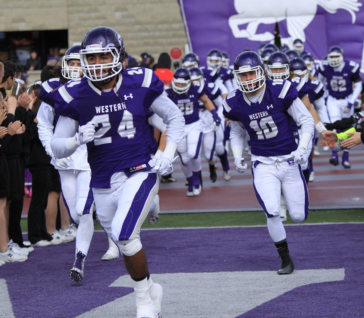 TylerBa67411912's tweet photo. After a great conversation with @CoachGrandy I am excited and grateful to announce I’ve received my second scholarship offer to attend and play football with @westernuFB 🐎⚪️🟣#westernmustangs https://t.co/3cmUWlTXfU