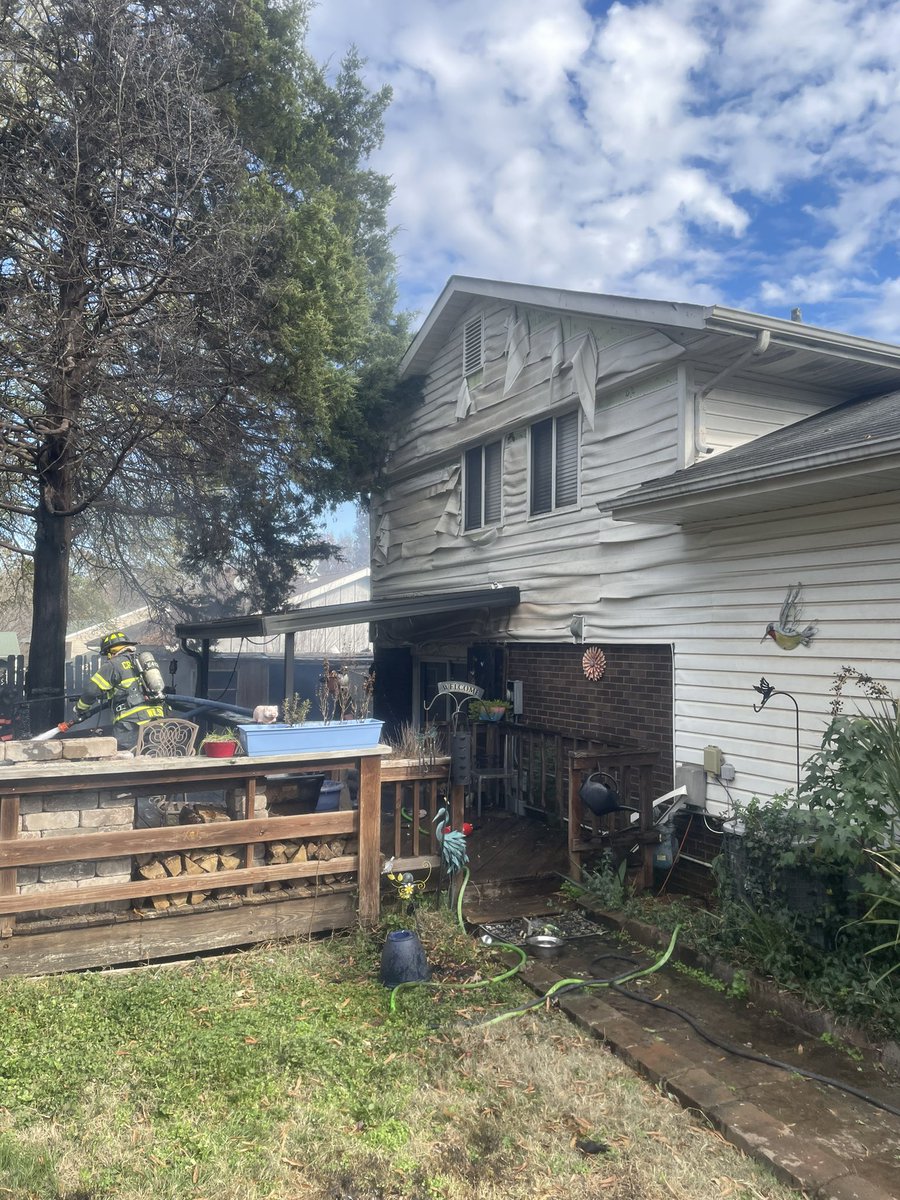 NewHopeFD's tweet image. ~House Fire~ 600 blk King Arthur Drive.  Propane fueled smoker malfunctioned on the deck causing damage to the residence.  No injuries.  Assisting agencies- Cramerton Fire Department and @UnionRoadVFD #NHfire